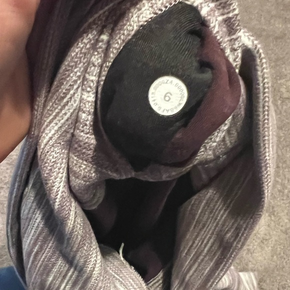 Lululemon  align cropped size 6 - Picture 5 of 5